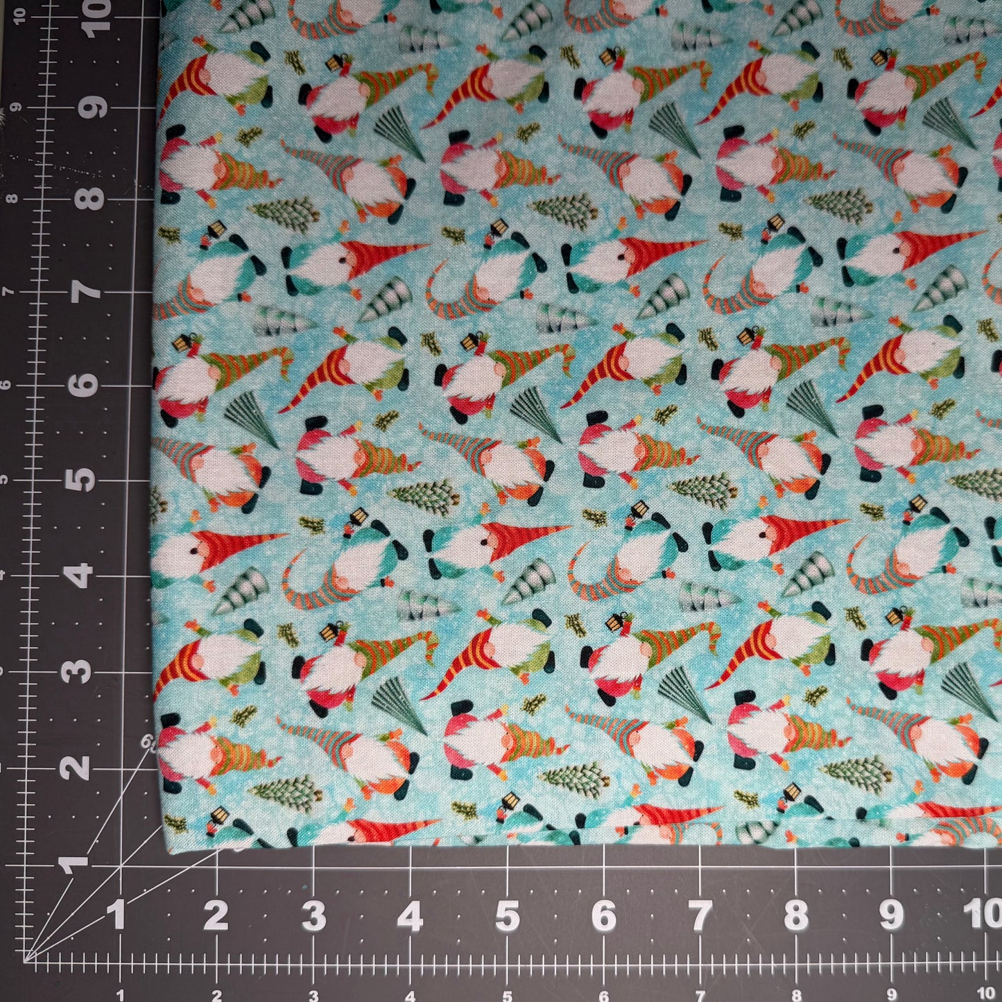Sample Sale Collar - Gnomes and christmas trees on light blue