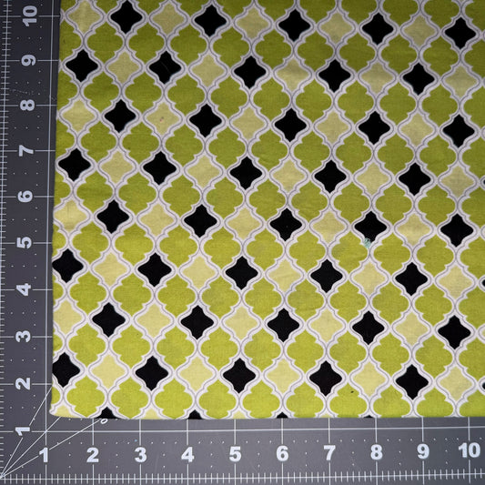 Sample Sale Collar - Green and black pattern