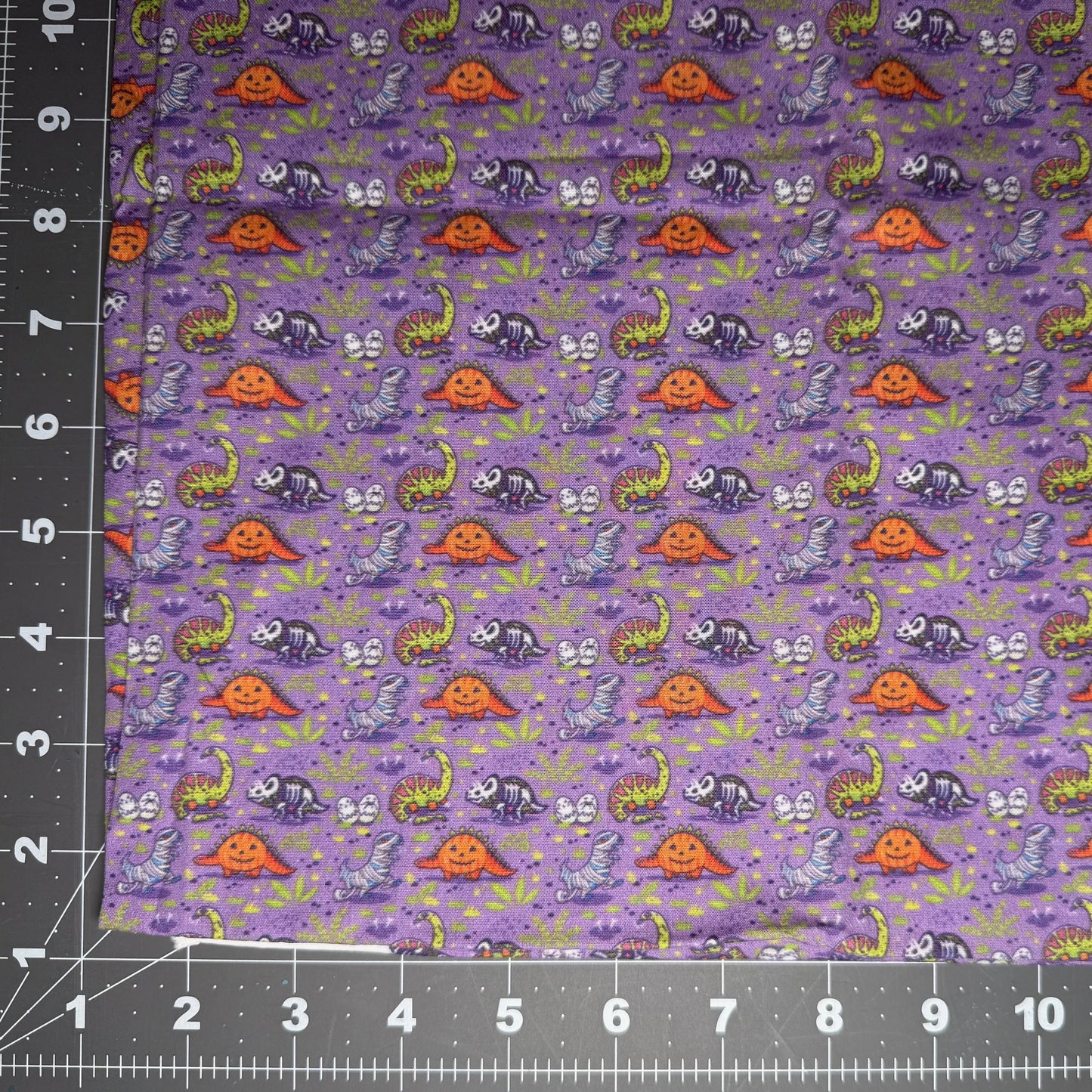 Sample Sale Collar - Halloween Dinosaurs